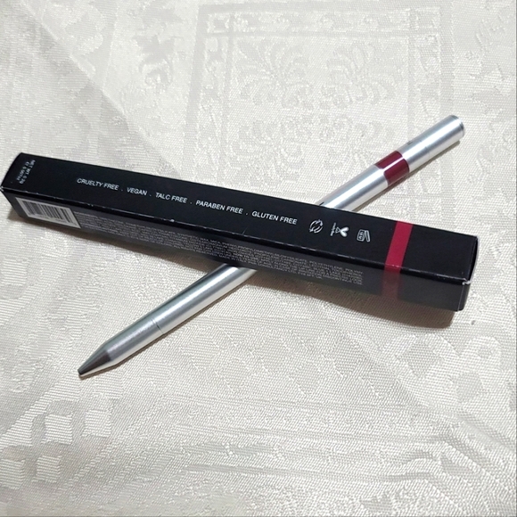 NEW! Dose Of Colors Lip Liner Escape in Upbeet - Picture 2 of 4